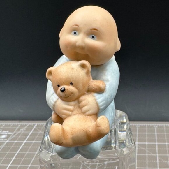 Vintage 1984 OAA Inc. Cabbage Patch Baby Ceramic Figure Holding Teddy Bear - Picture 1 of 5